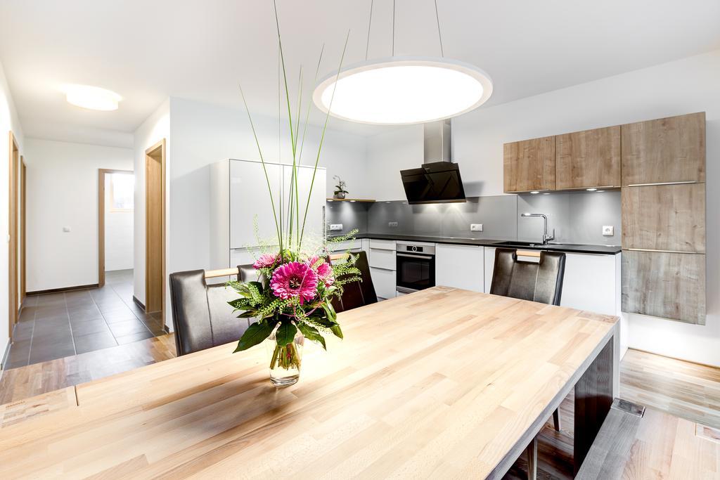 Gartenappartment De Luxe By A-Appartments บรานด์ ภายนอก รูปภาพ